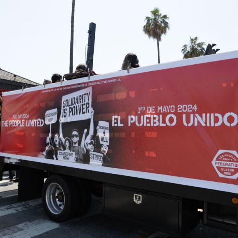 El Pueblo Unido semi truck. 