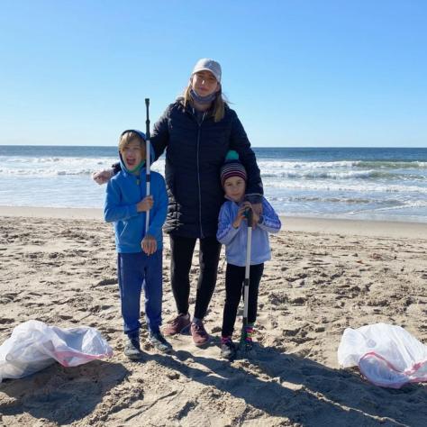 Still Photographer Adam Rose's wife Nikki Rose and children Wyatt and Makena Rose.