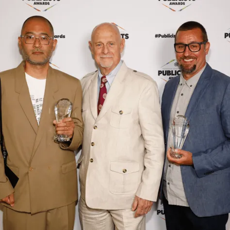 59th Annual ICG Publicists Awards -- Pictured: (l-r) Still Photographer Atsushi Nishijima, presenter Gerald "Mac" McRaney, Still Photographer Matt Kennedy, SMPSP -- (Photo by: Trae Patton)